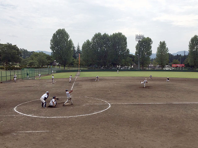 2チームに分かれての実戦練習の様子