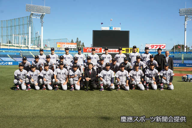 優勝決定試合前の記念写真