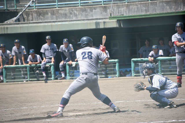 立教大戦で逆転の適時二塁打を放った上江洲礼記