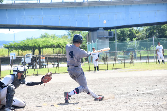 五泉高校戦で2安打の活躍を見せた寳田裕椰