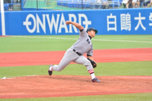 0528早稲田①　打っては先制本塁打、投げてはリーグ戦通算20勝目を挙げた加藤拓